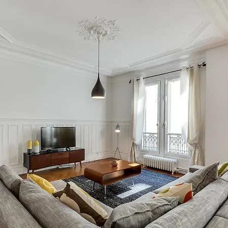 Apartment Rue St Florentin